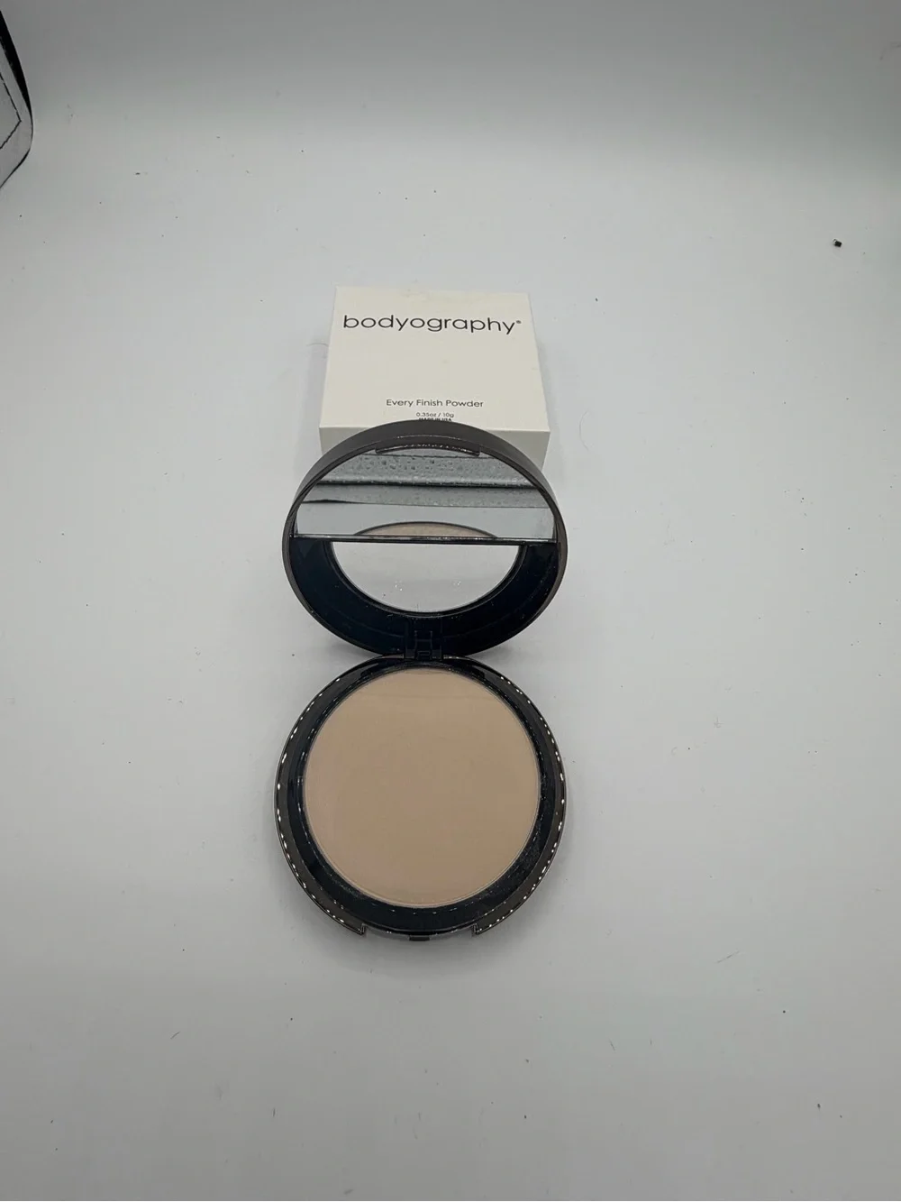 Bodyography Cream Finish Powder - light/medium and lip bundle.